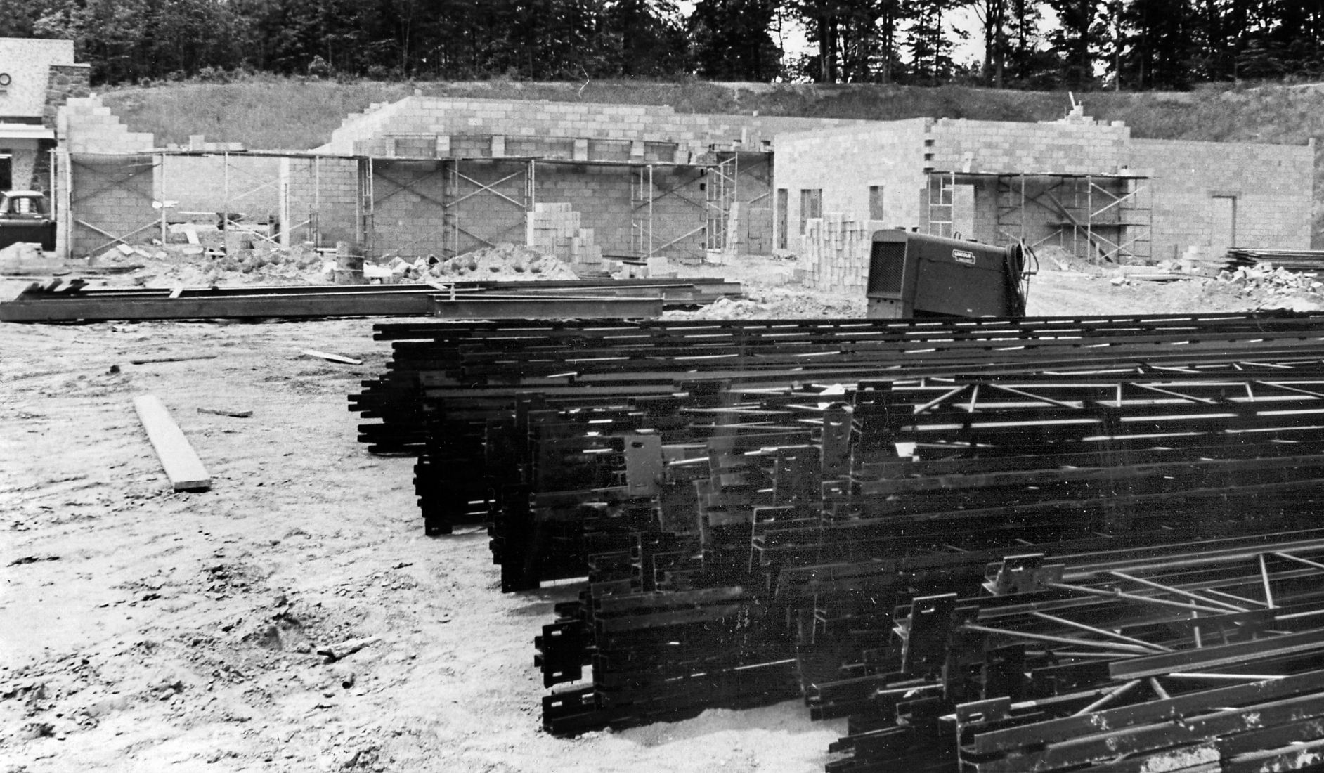 1965-07-04 boonsboro theater begining.jpg